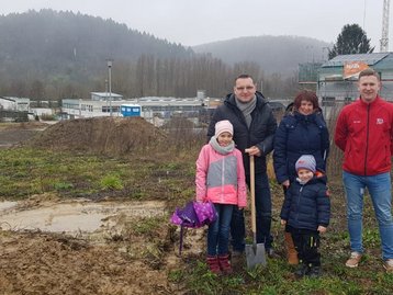 Spatenstich für eine DHH Behringen